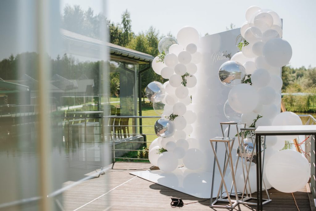 Make Balloon Arch Last Overnight? Yes this is possible. Learn how.