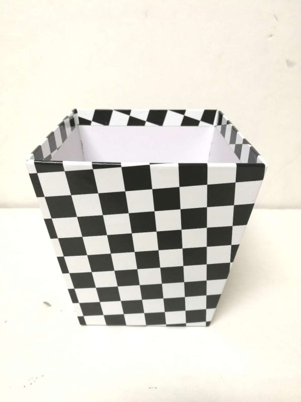 Themed Centerpiece Boxes , Checker