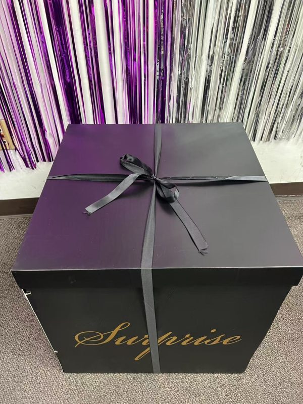 Party Surprise Box Black/Gold
